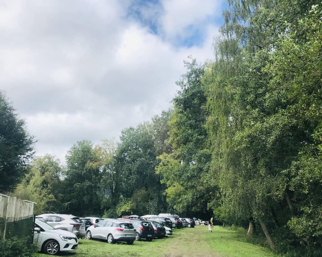 Étang privé à louer pour événements – Capacité 100 personnes, à 30 min de Paris 