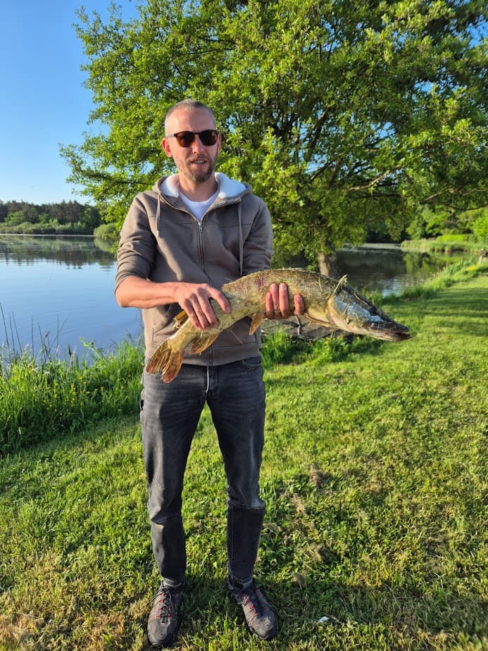 Etang de 16ha &amp; gîte haut de gamme, calme, beauté, sérénité (6 couchages)