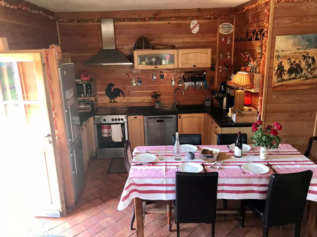 Etang de 16ha &amp; gîte haut de gamme, calme, beauté, sérénité (6 couchages) 