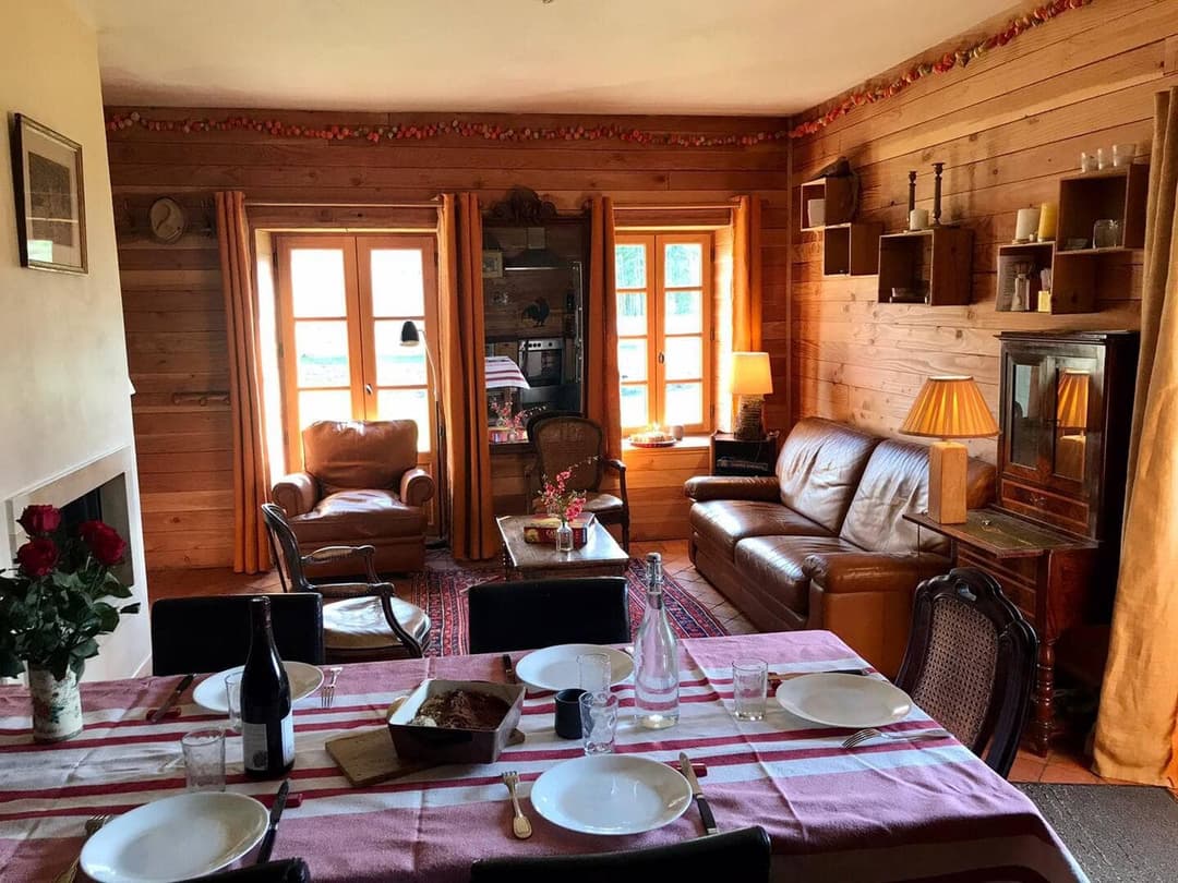 Etang de 16ha &amp; gîte haut de gamme, calme, beauté, sérénité (6 couchages) 