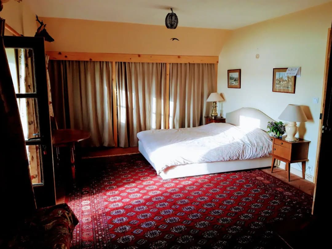 Etang de 16ha &amp; gîte haut de gamme, calme, beauté, sérénité (6 couchages) 