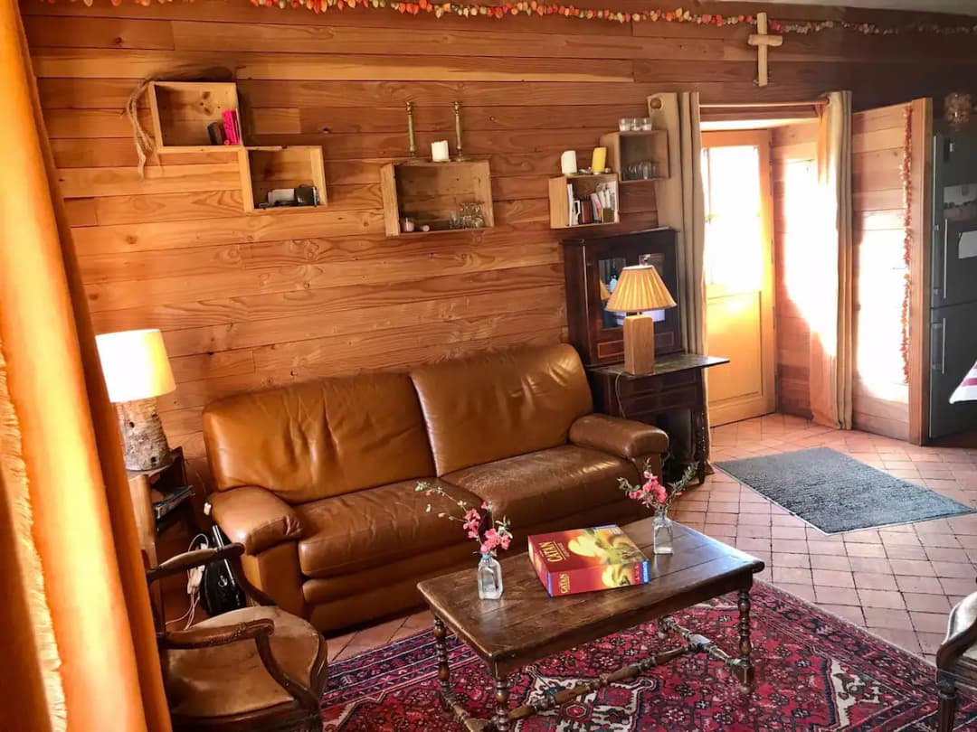 Etang de 16ha &amp; gîte haut de gamme, calme, beauté, sérénité (6 couchages) 