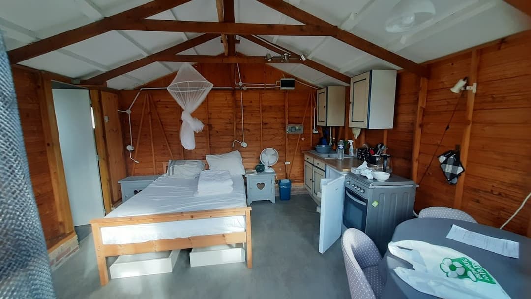 Cabane de charme au bord de l’étang 