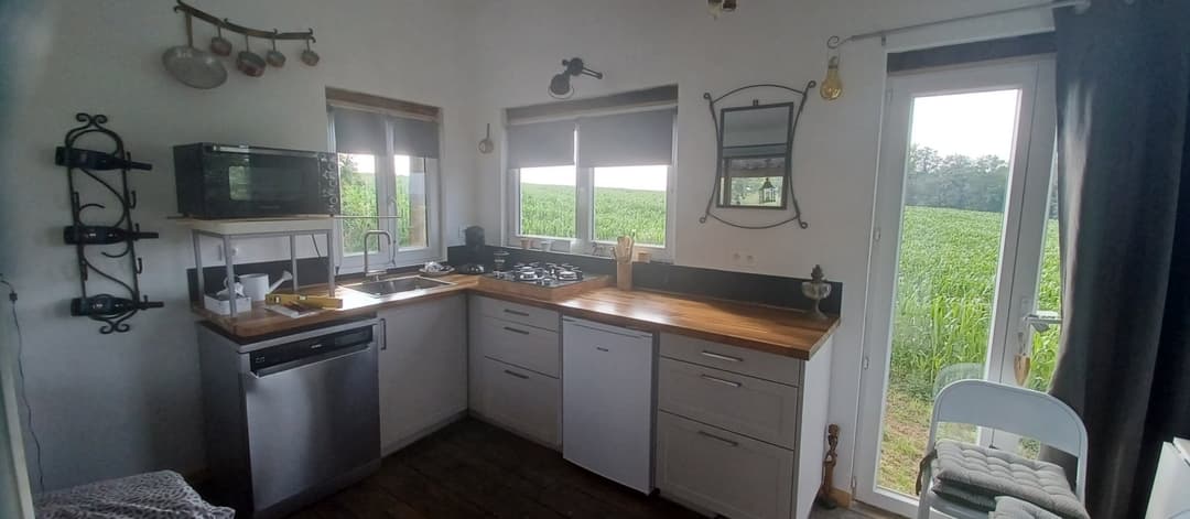 Gîte 4 personnes avec terrasse surplombant l’étang 