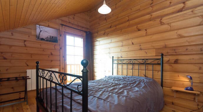 Chalet finlandais pour les amoureux de la nature avec étang privé 