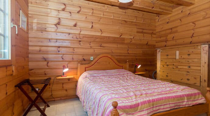 Chalet finlandais pour les amoureux de la nature avec étang privé 