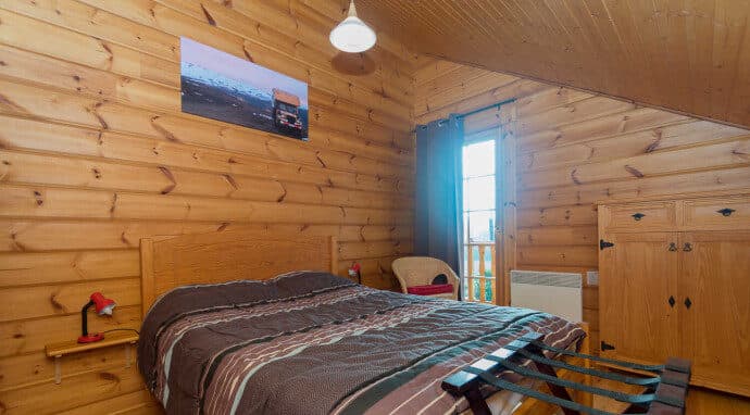 Chalet finlandais pour les amoureux de la nature avec étang privé 