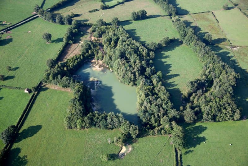 Privatisation d’un étang de 2.5ha avec un chalet 