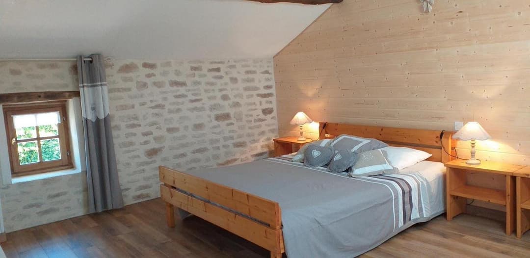 Gîte tout confort au bord de la rivière Thouet 