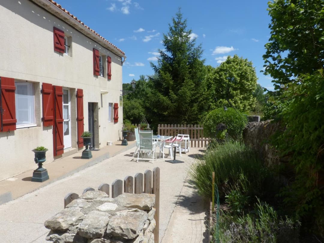 Gîte tout confort au bord de la rivière Thouet 