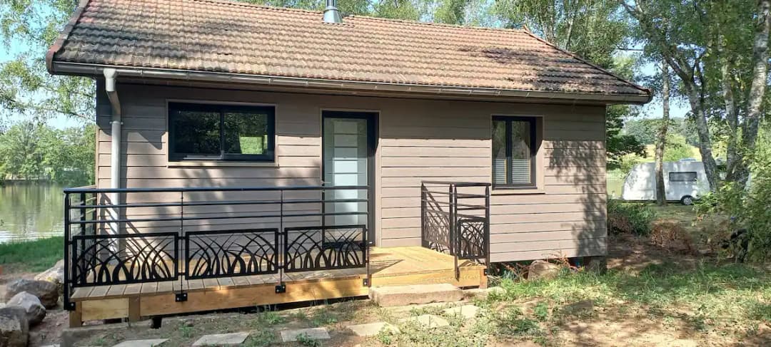 Magnifique chalet avec bain nordique et son étang de 11ha 