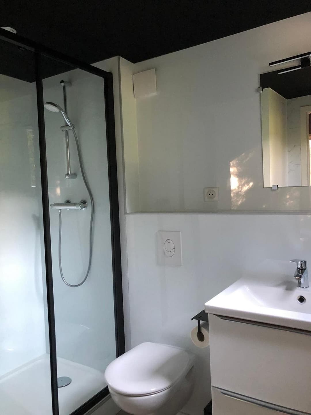 Gîte tout confort pour des vacances de rêve au cœur de la nature avec étang privé pour la pêche 