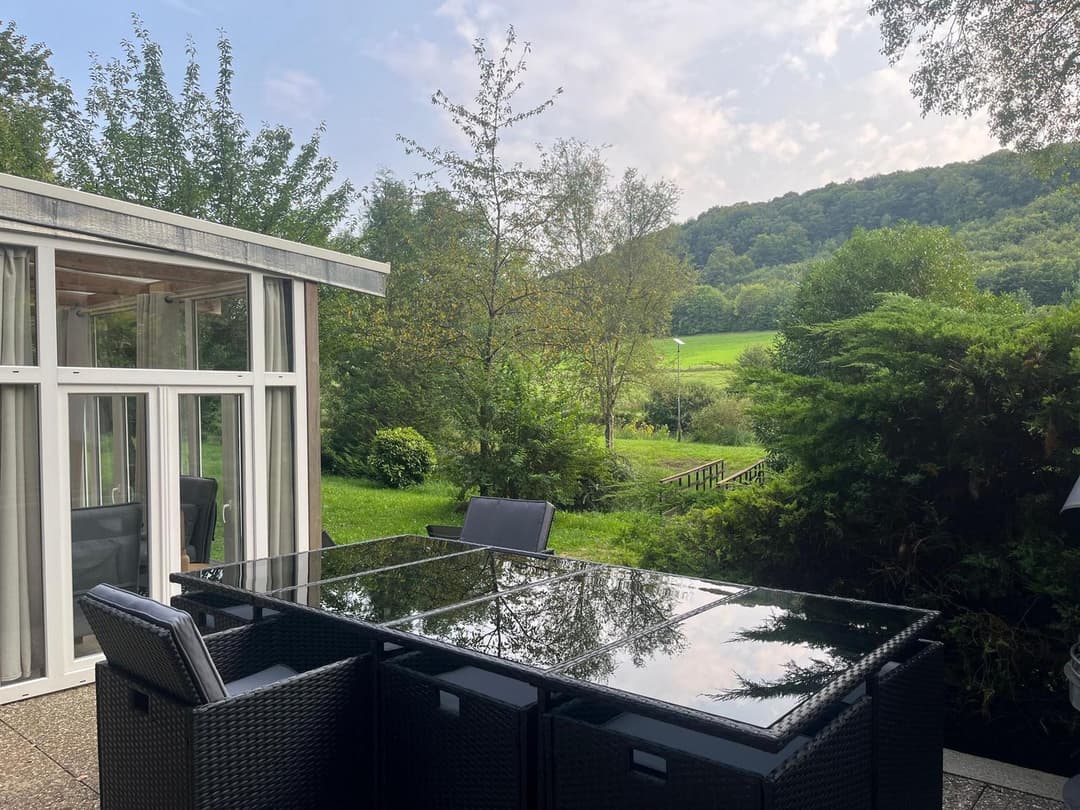 Gîte tout confort pour des vacances de rêve au cœur de la nature avec étang privé pour la pêche 
