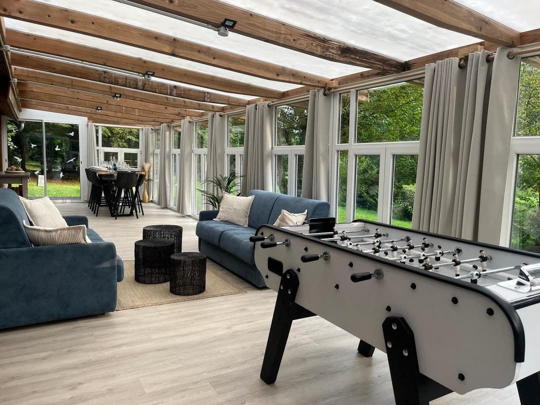 Gîte tout confort pour des vacances de rêve au cœur de la nature avec étang privé pour la pêche 