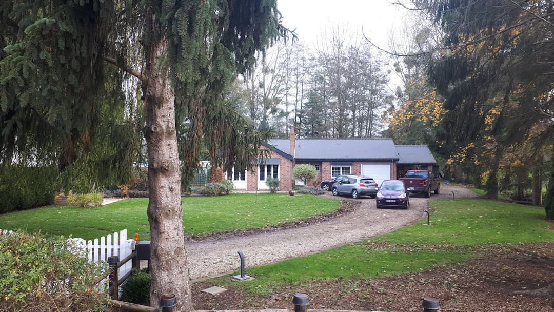 Gîte de charme avec piscine privée et étang en Thiérache 