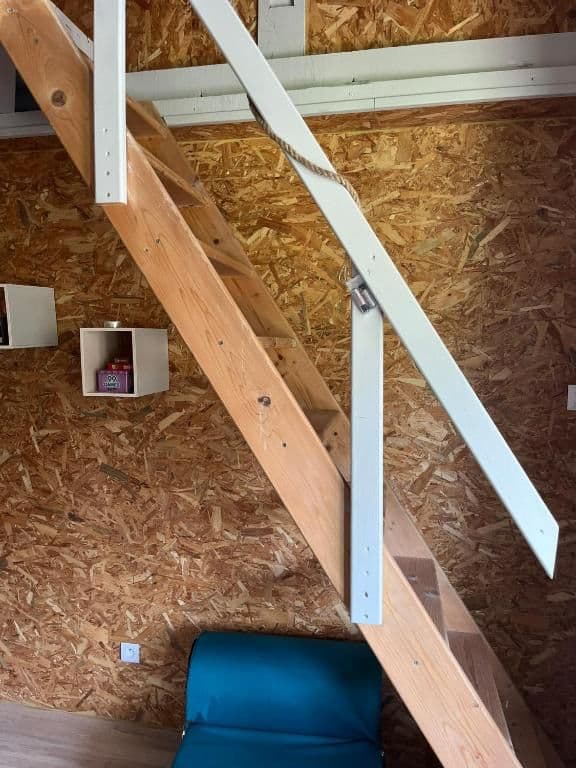Cabane au bord d'un étang en Haute-Loire 