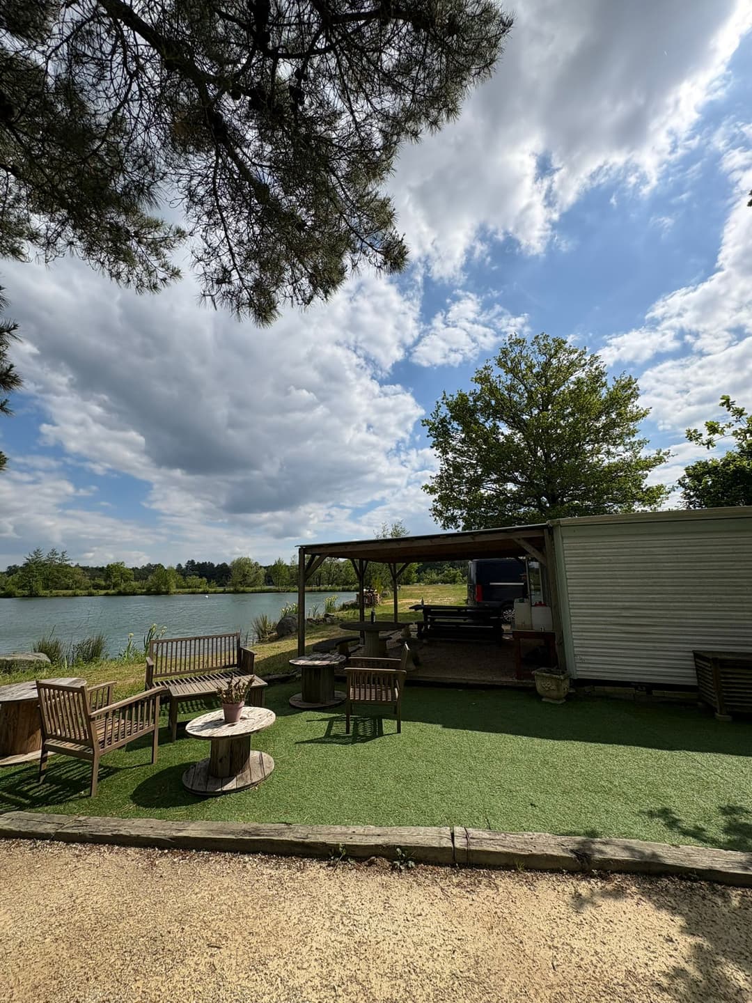 Location étang avec son mobil home en Vendée