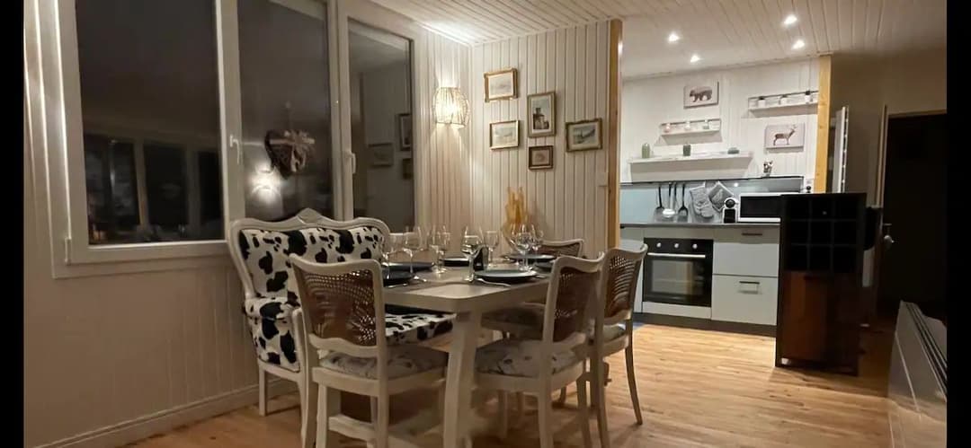 Chalet au bord d’un étang de 2ha  dans le parc naturel des vosges du nord 
