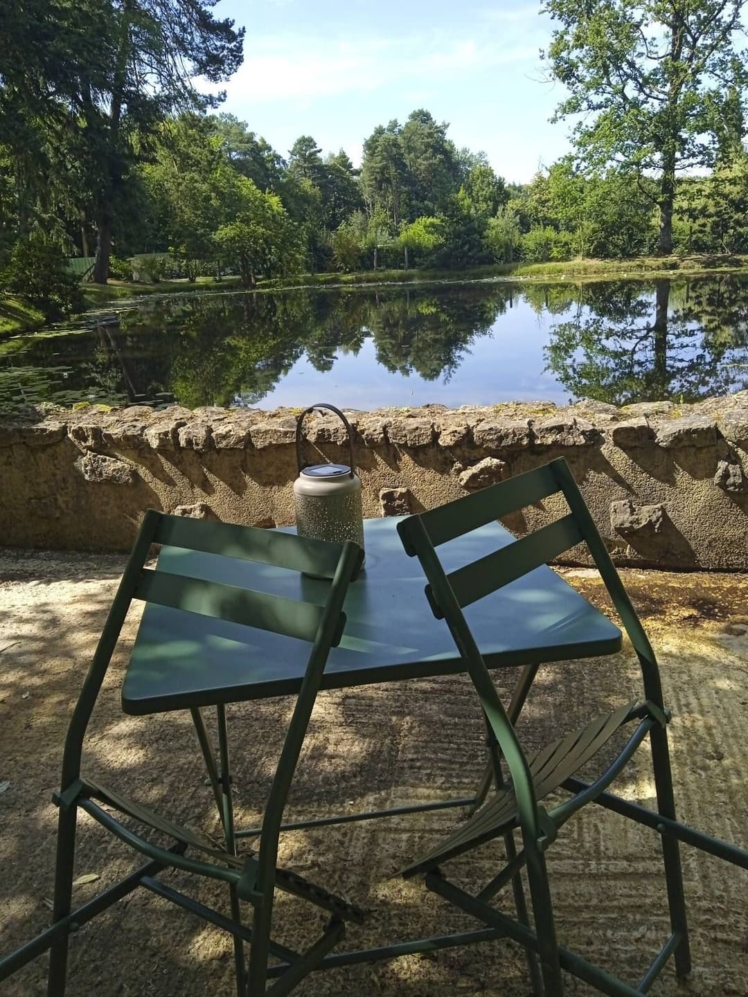 Maison tout confort avec étang privé en lisière de forêt 