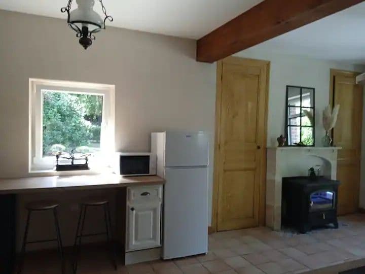 Maison tout confort avec étang privé en lisière de forêt 