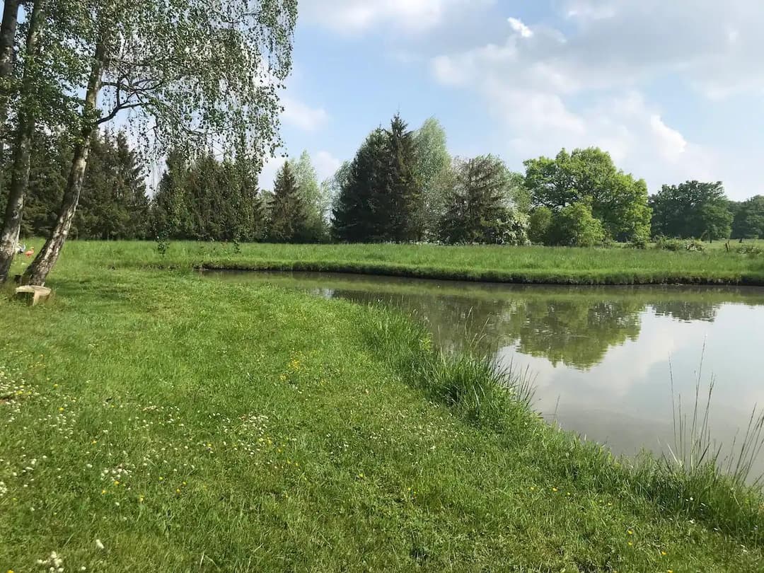 Studio à la campagne avec petit étang privé 