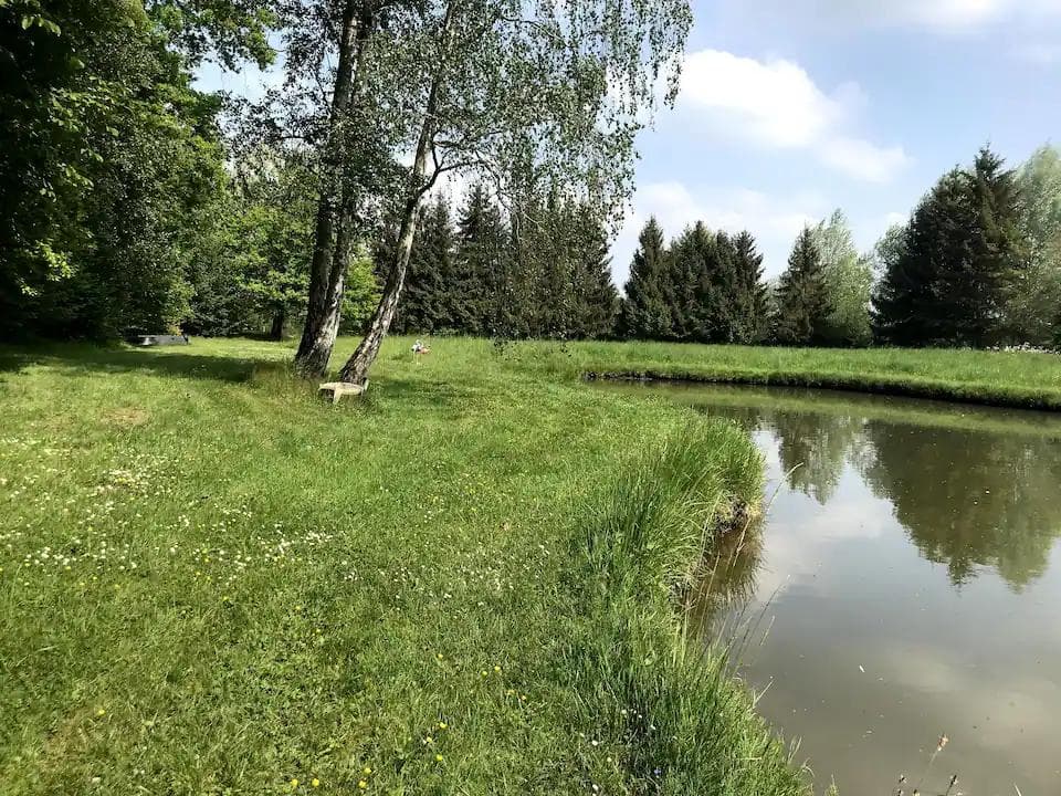 Studio à la campagne avec petit étang privé 