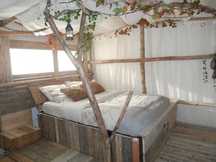 Le Crusoé :  chambre d’hôte avec cuisine tout confort au bord d’un étang de 1ha 