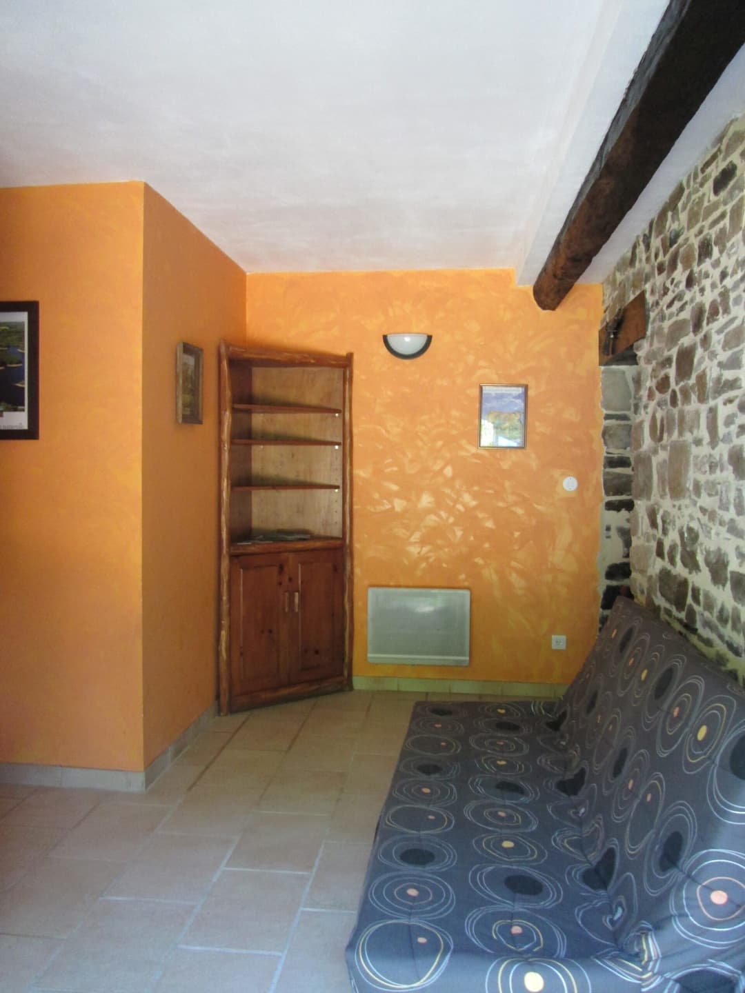 Gîte au bord d’un étang et rivière pour l’été 