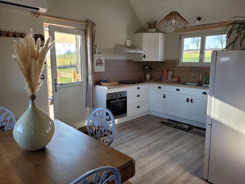 Gîte sur une propriété de 9 ha avec un étang sauvage (et SPA l’été) 