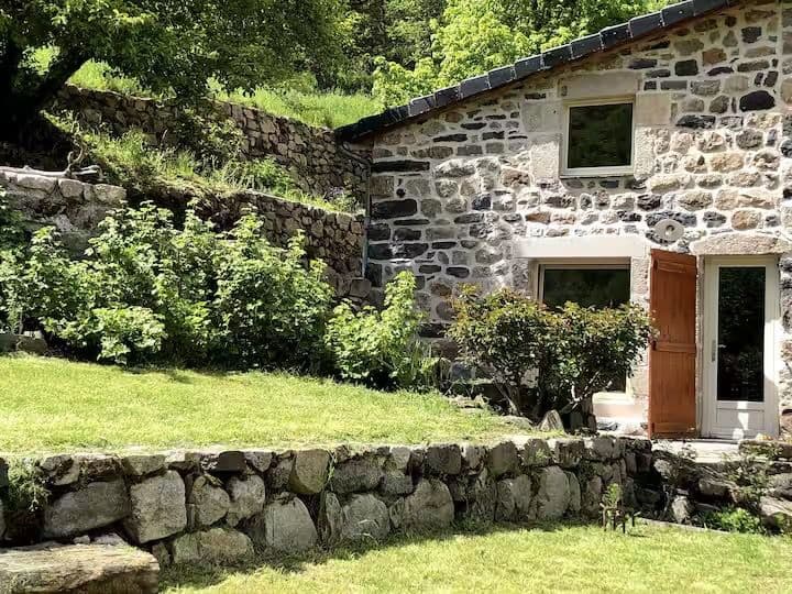Gite détente et nature au cœur de la Haute Ardèche 