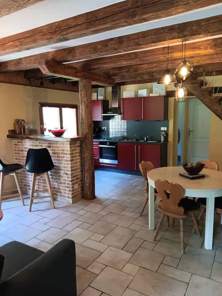 Chalet au cœur du parc régional des Vosges avec étang 