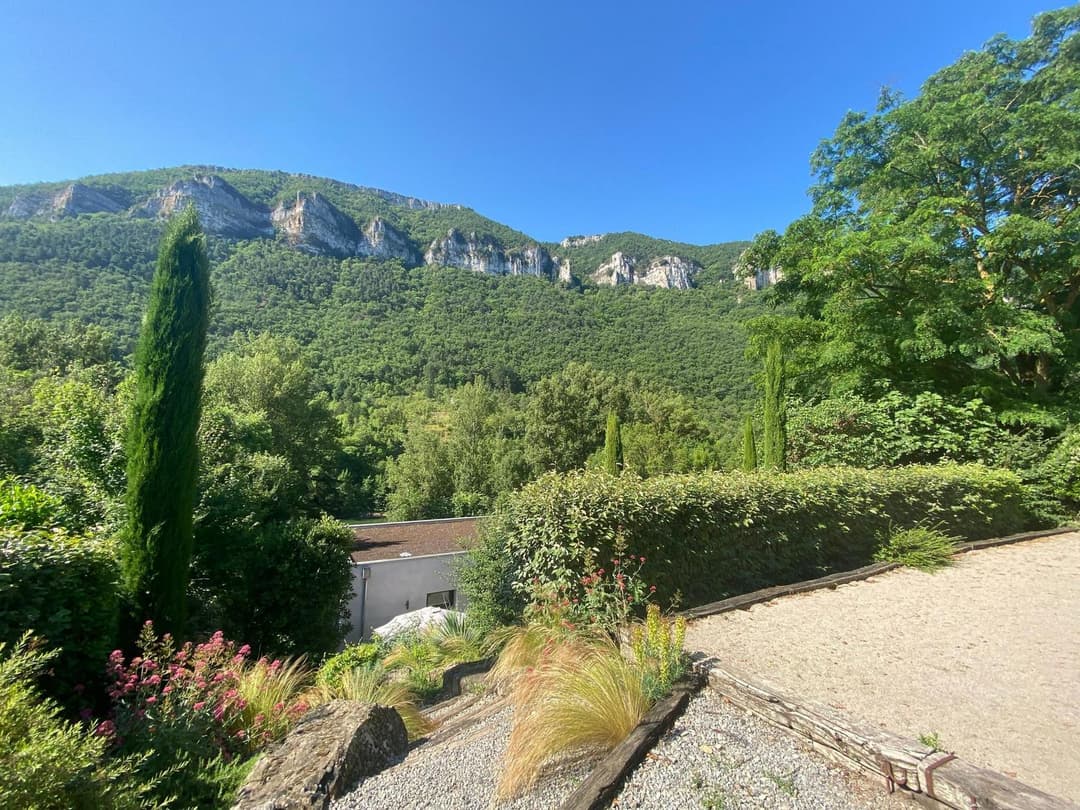 Villa d’architecte avec plage privée au cœur des Gorges du Tarn 