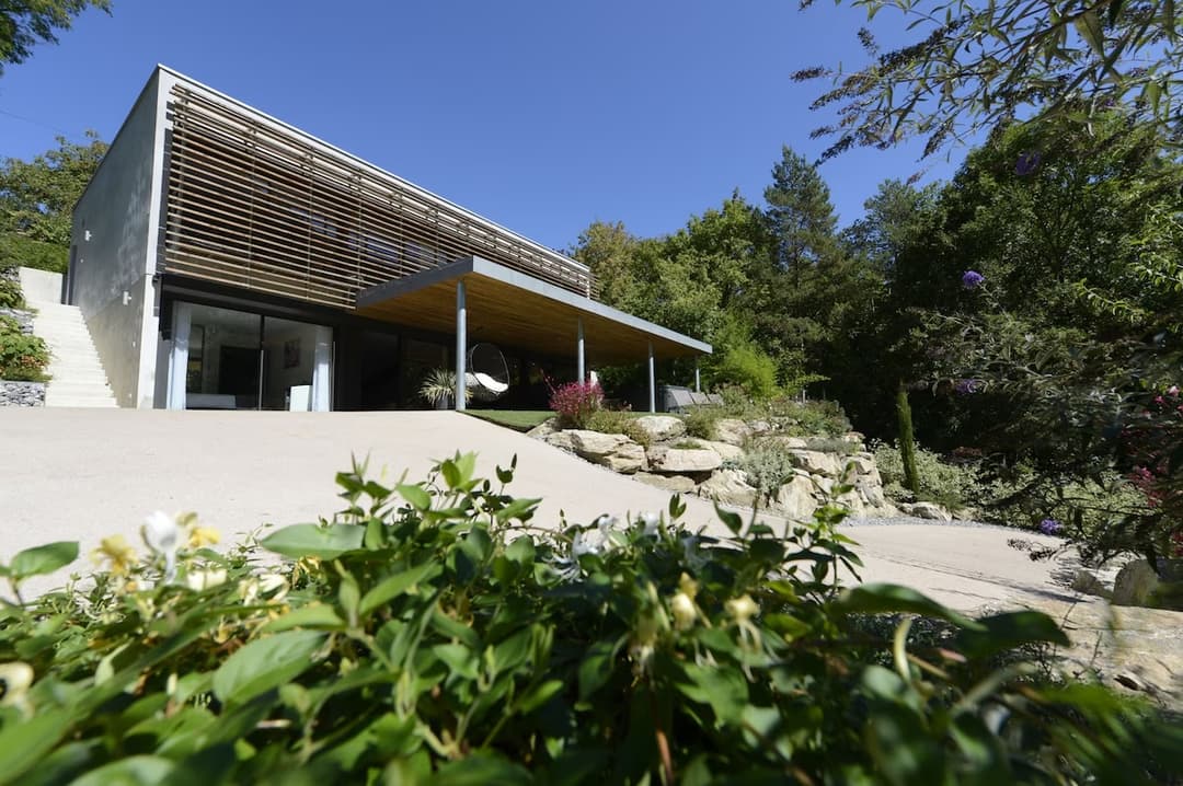 Villa d’architecte avec plage privée au cœur des Gorges du Tarn 