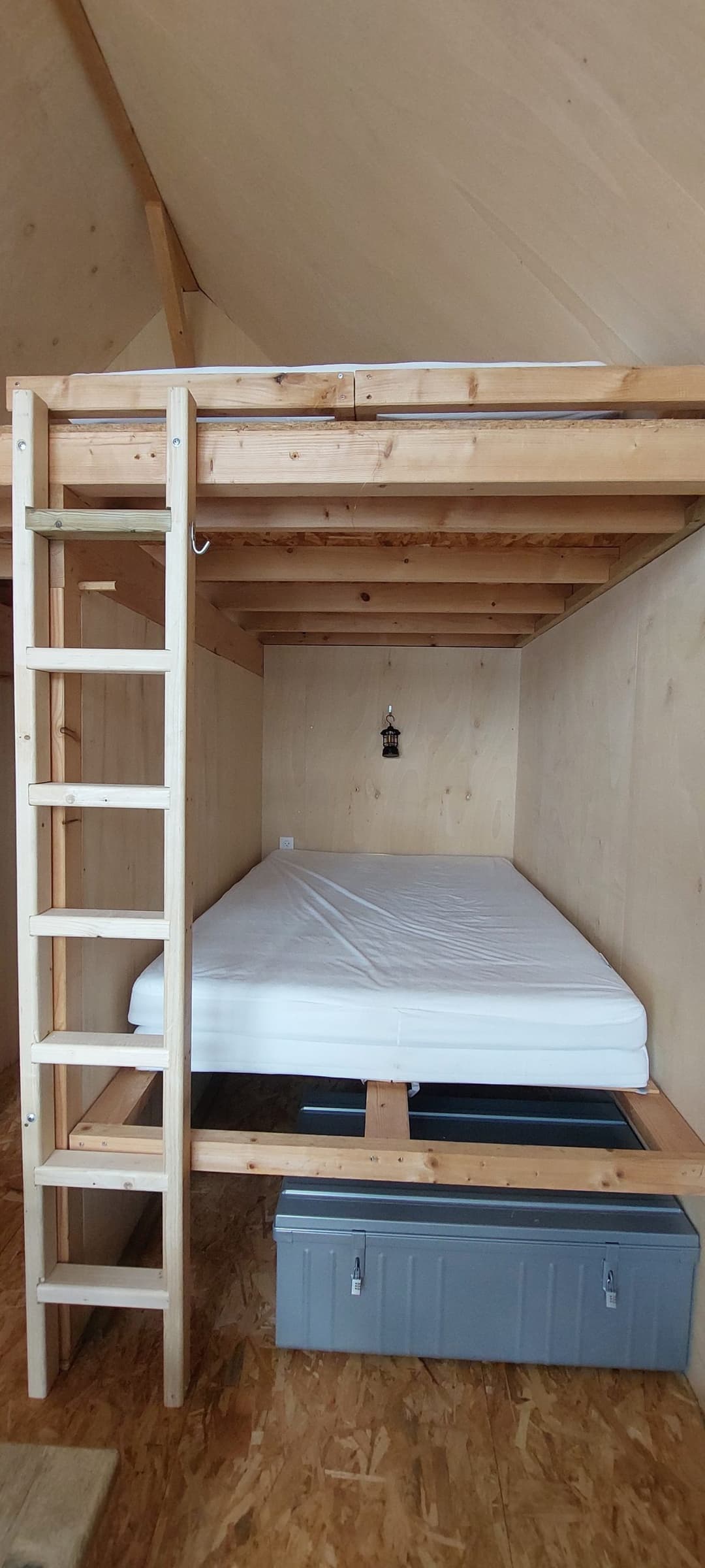 Etang de 21ha avec une cabane flottante 