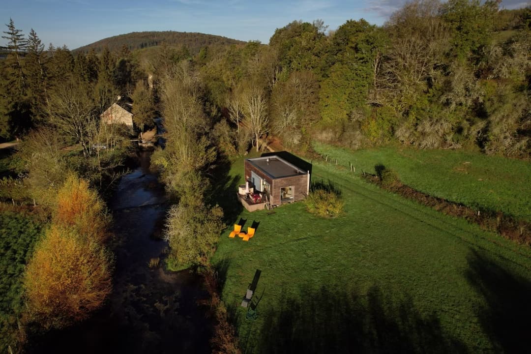 Hébergement insolite avec bain nordique au cœur de la Bourgogne 