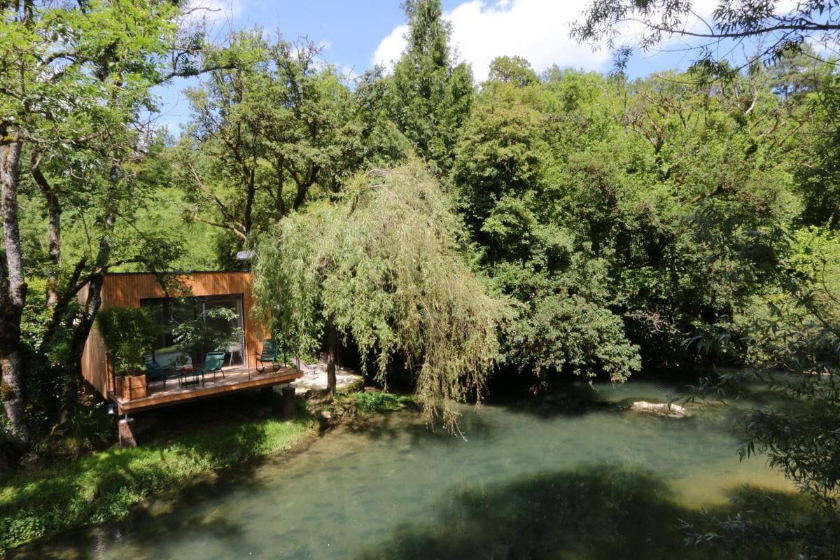 Cabane d’exception avec bain nordique au cœur de la Bourgogne 
