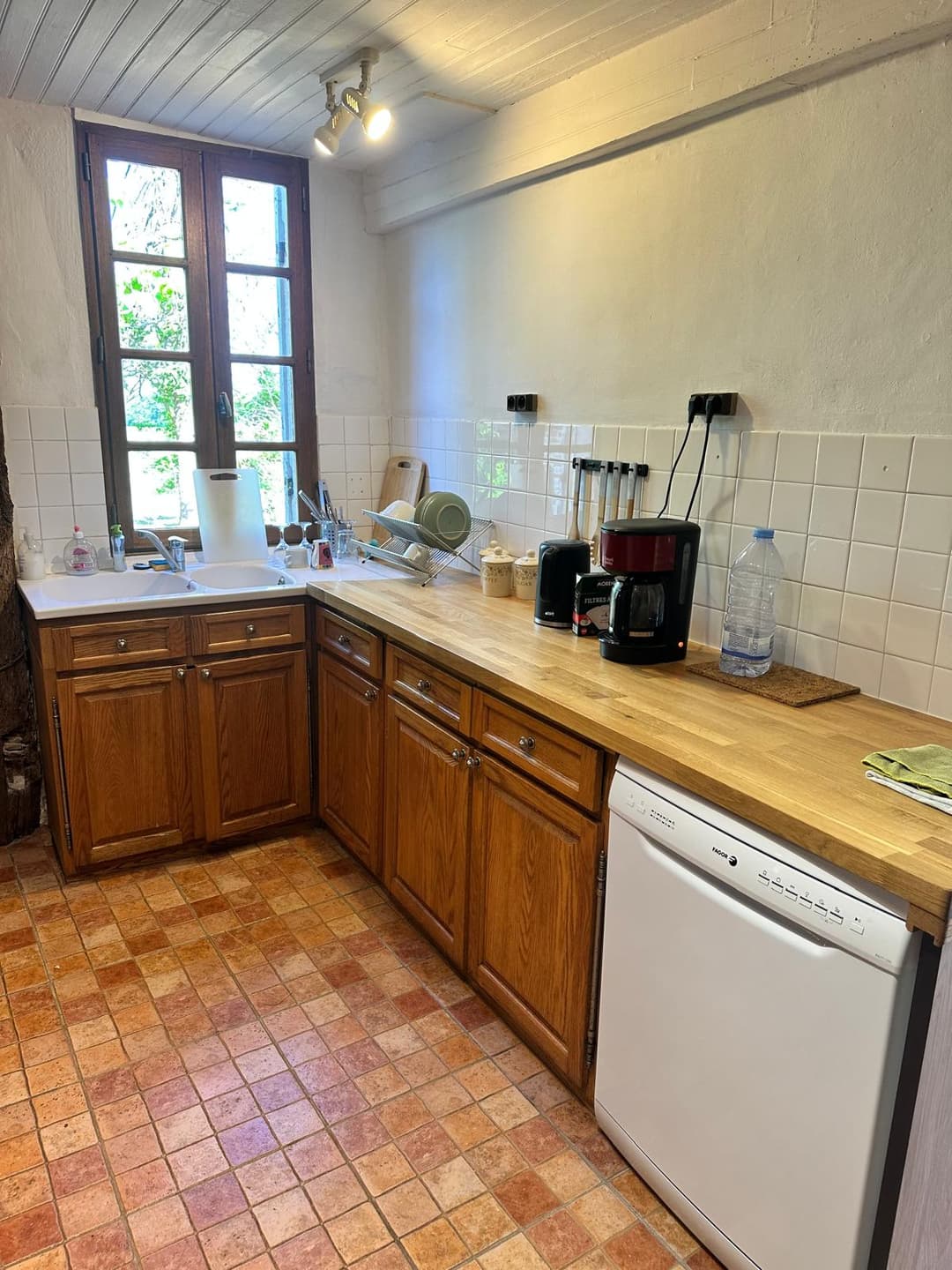 Cottage de ferme rurale avec 3 étangs pour se baigner et pêcher - Lavande