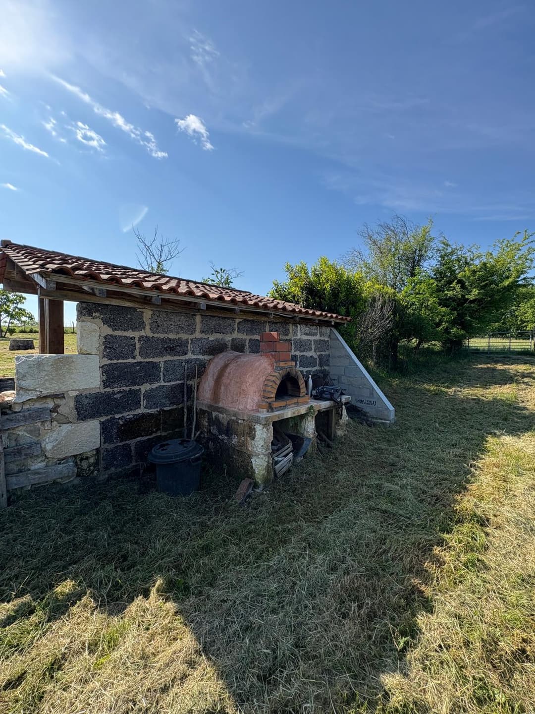 Maison de campagne devant  3 étangs -  Porcherat