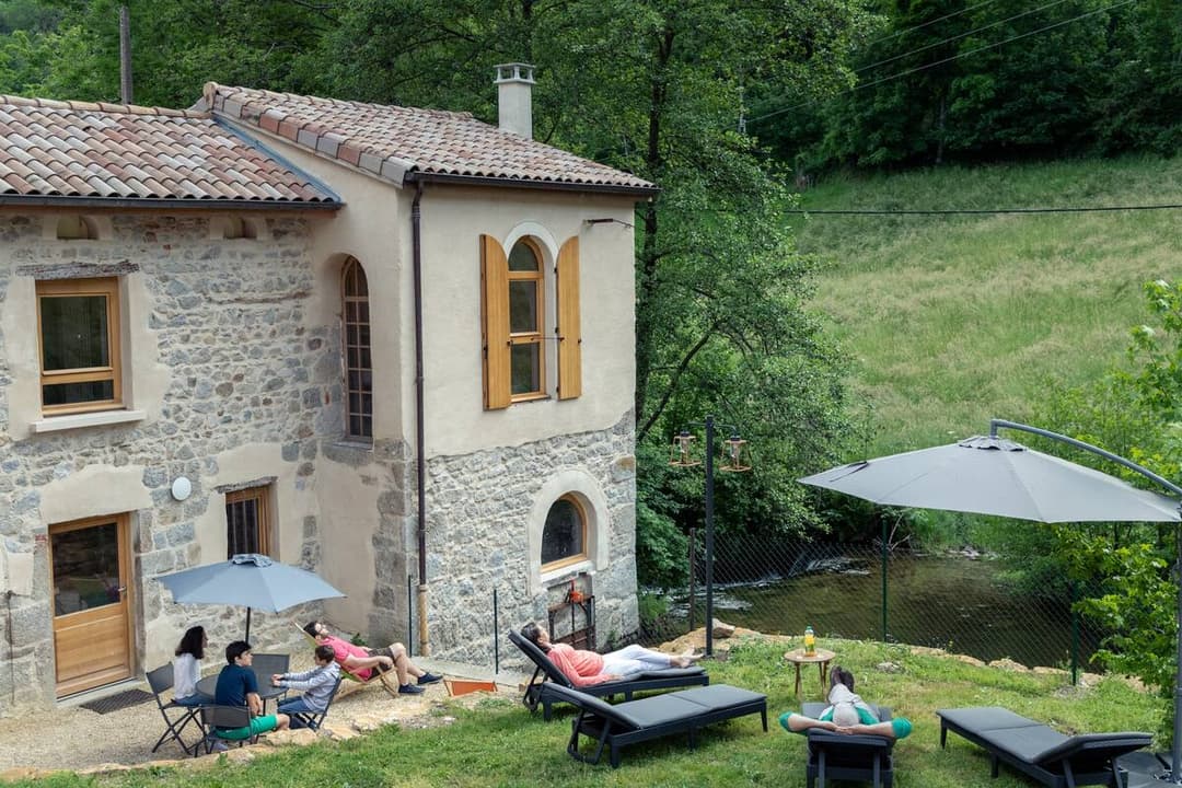 Gite unique au bord de l'eau 