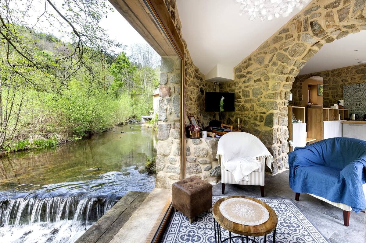 Gite unique au bord de l'eau