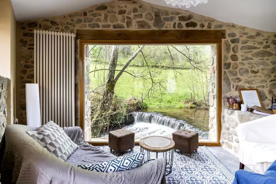 Gite unique au bord de l'eau 