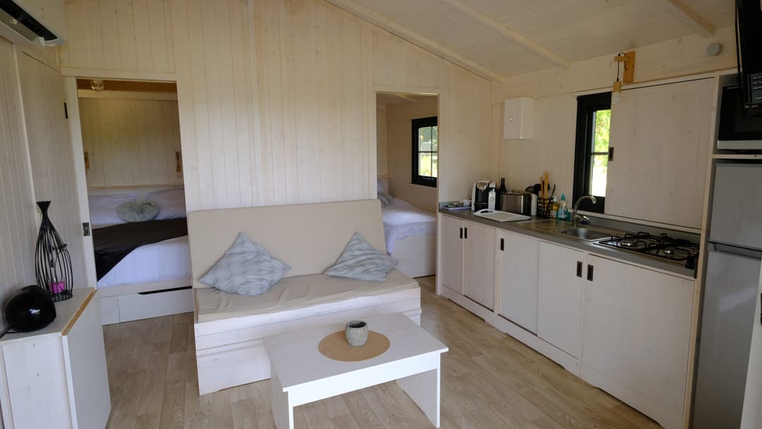 Chalet sur pilotis pour 4 personnes avec étang privé 