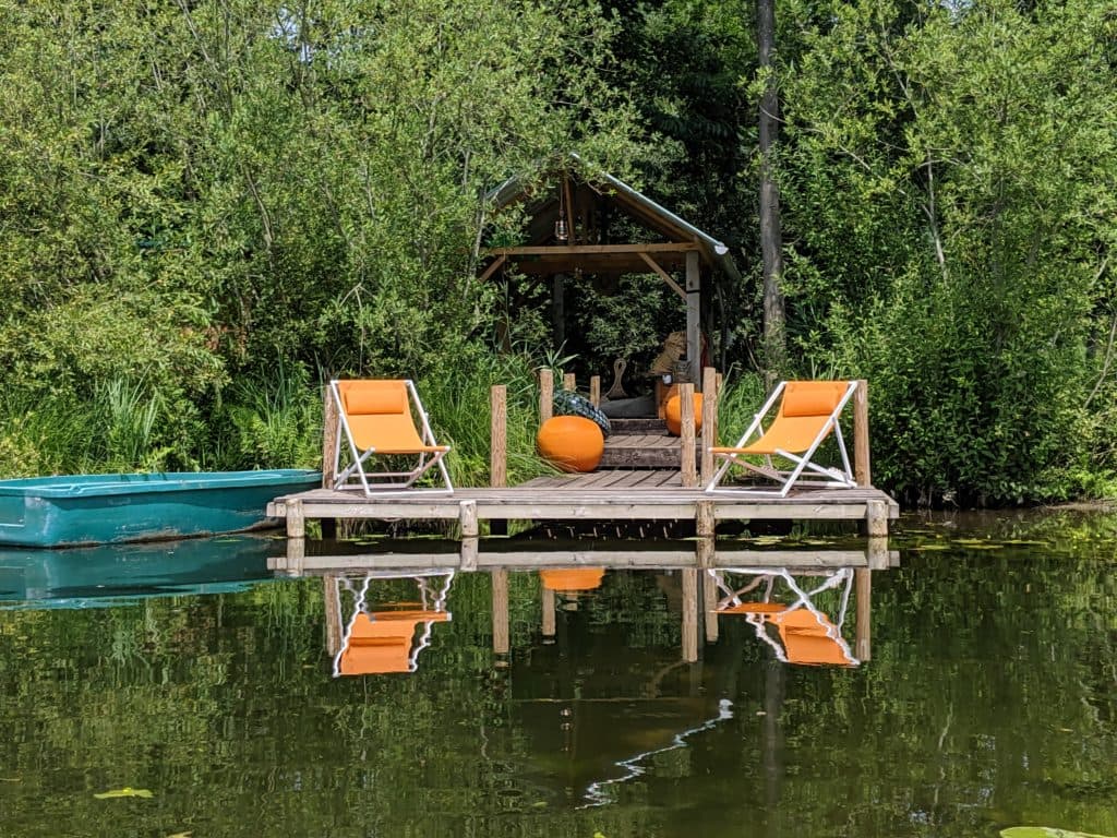 Ponton cosy au coeur de la nature. Ressourçant et dépaysant. 