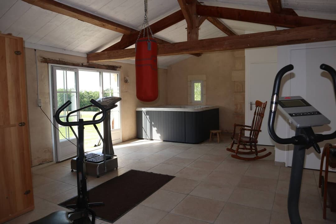 Grand domaine avec spa et accès à 6 étangs