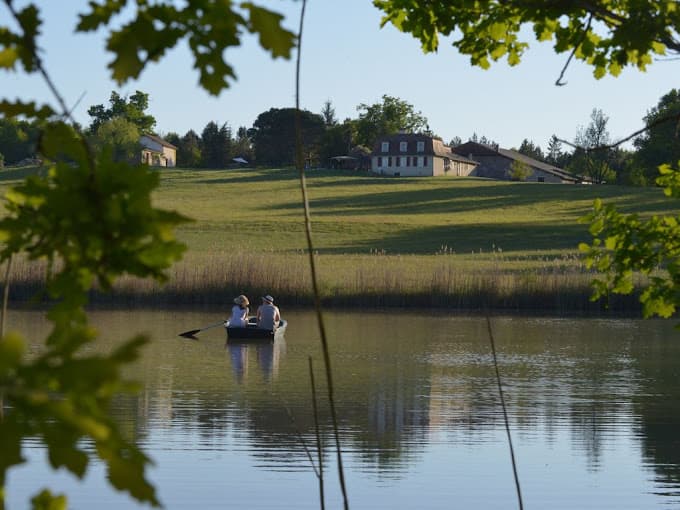 Grand domaine avec spa et accès à 6 étangs