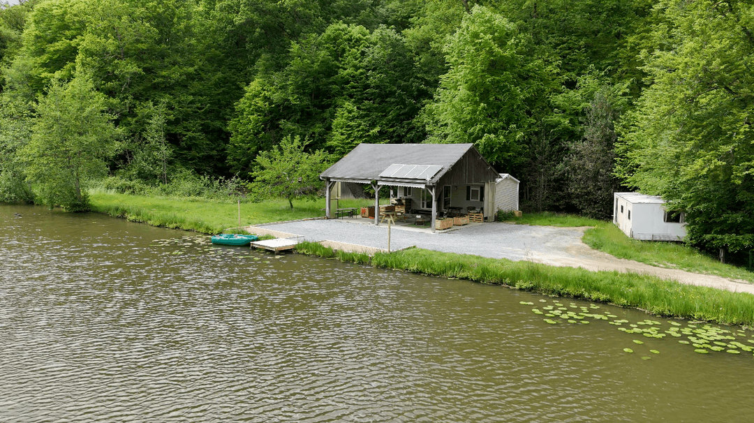 Pêche à la carpe et carnassier avec mobil-home 6 couchages