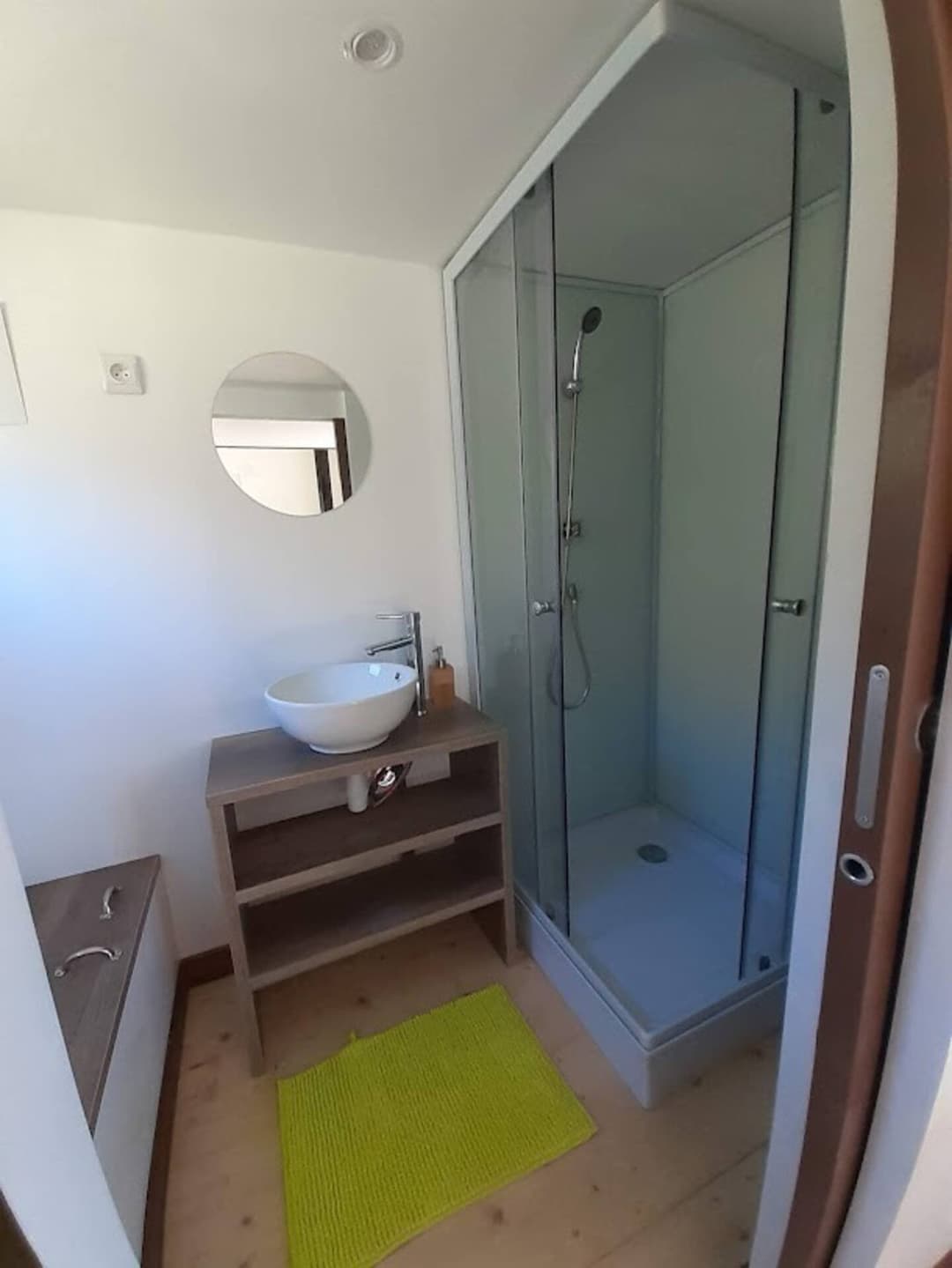 Tiny house avec étang  en Haute-Saône 