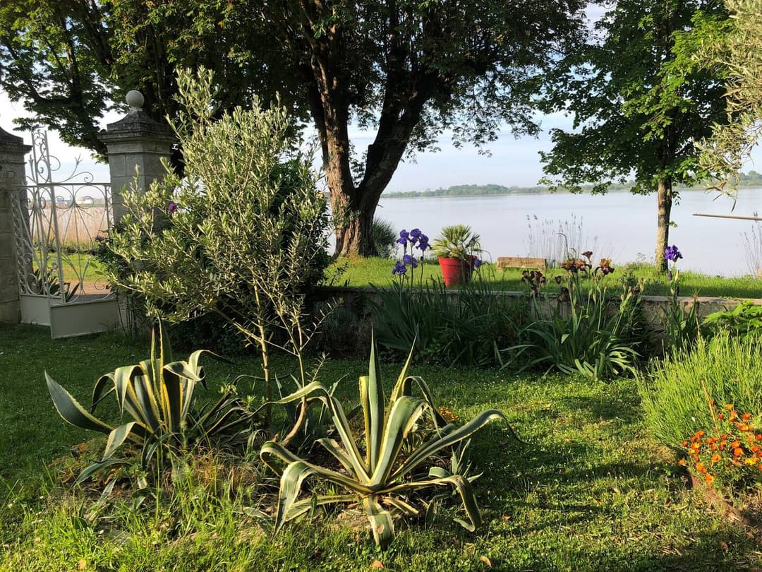 Escapade authentique : maison de charme avec accès à l’estuaire de la Gironde 