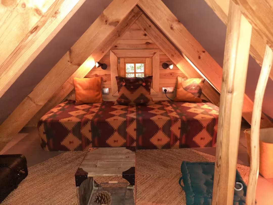 La Cabane sur pilotis, un havre de paix au cœur de la campagne normande 