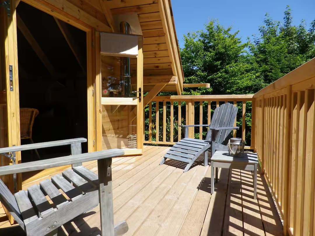La Cabane sur pilotis, un havre de paix au cœur de la campagne normande 
